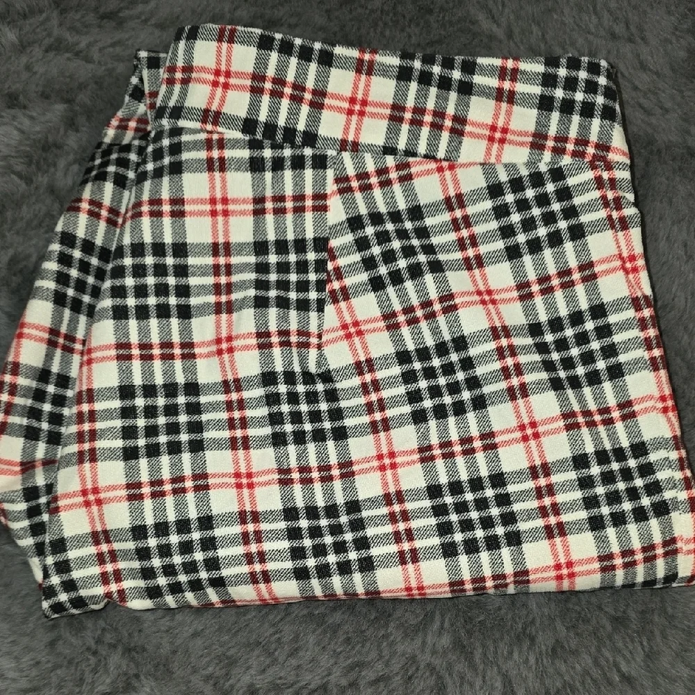 J. McLaughlin Plaid Chinos - Black, Red, White